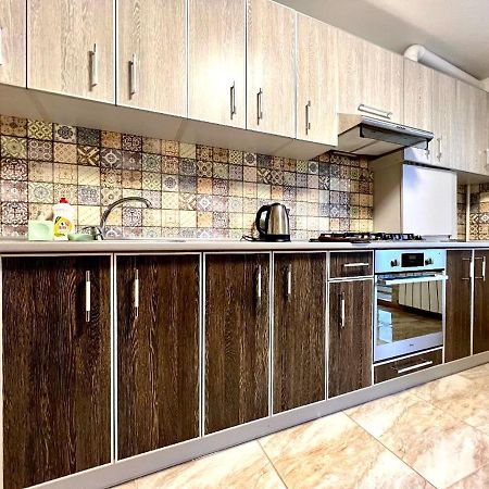 Apartpoltava Простора Однокімнатна Квартира В Новобудові, Корпусний Парк Kültér fotó