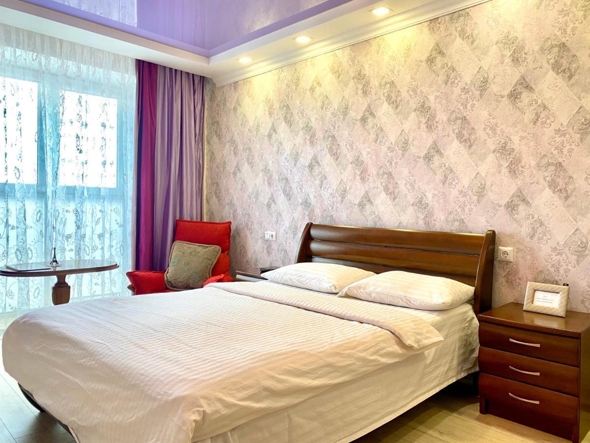 Apartpoltava Простора Однокімнатна Квартира В Новобудові, Корпусний Парк Kültér fotó