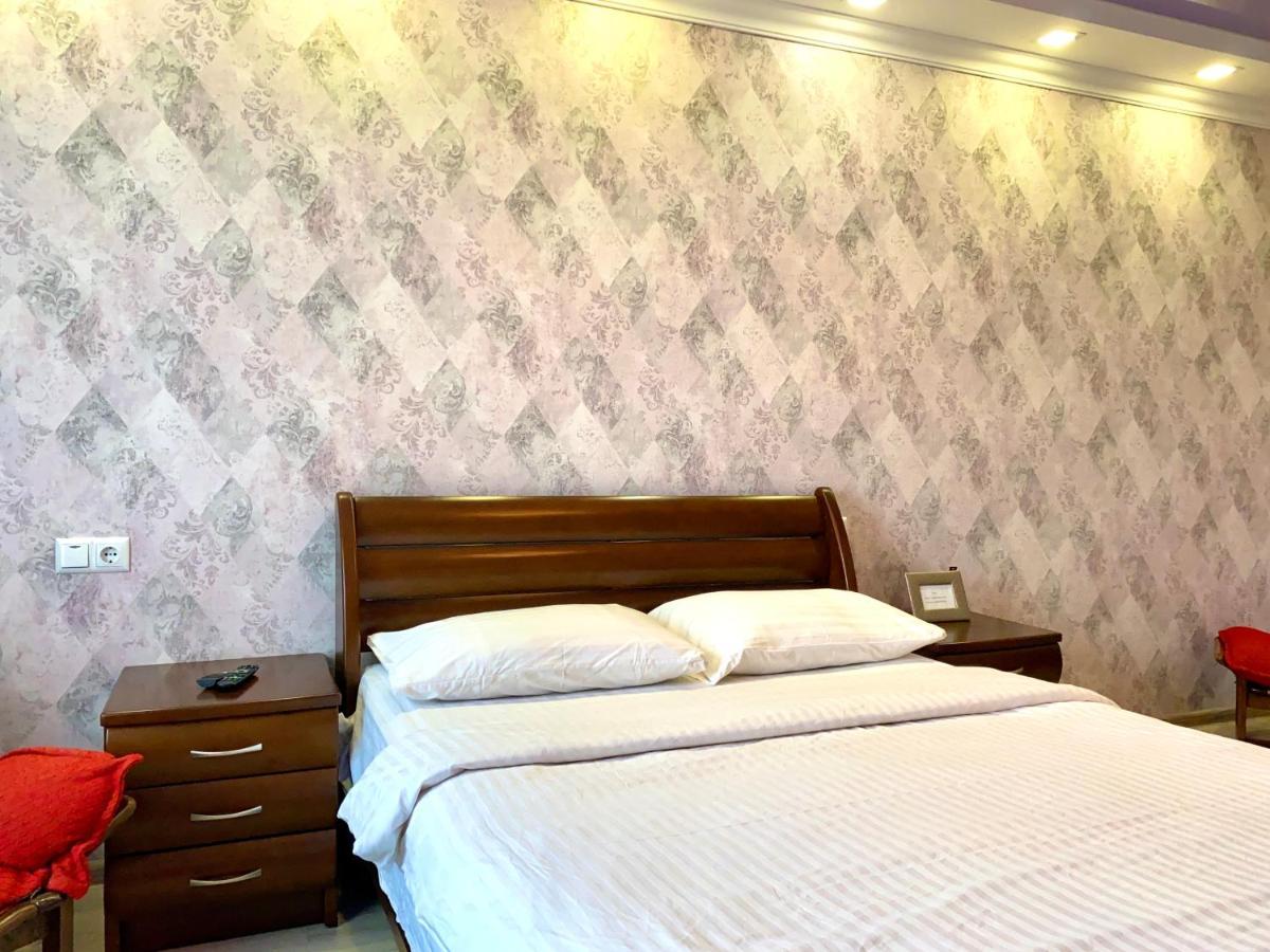 Apartpoltava Простора Однокімнатна Квартира В Новобудові, Корпусний Парк Kültér fotó