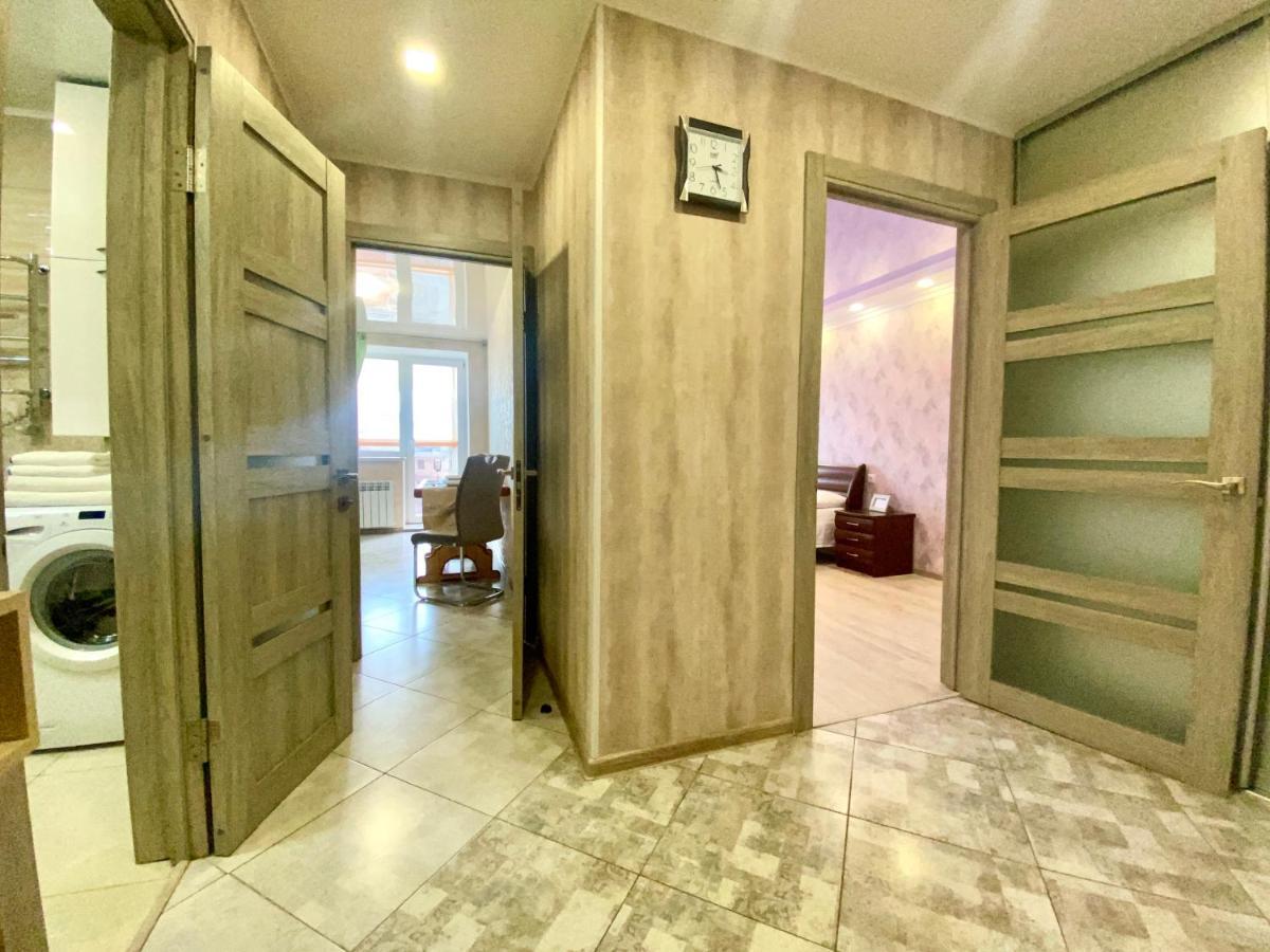Apartpoltava Простора Однокімнатна Квартира В Новобудові, Корпусний Парк Kültér fotó