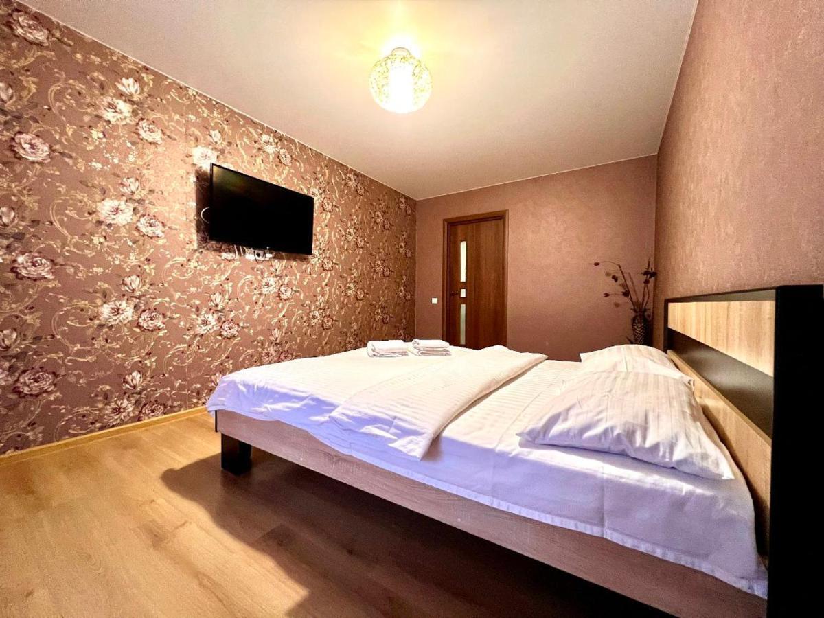 Apartpoltava Простора Однокімнатна Квартира В Новобудові, Корпусний Парк Kültér fotó
